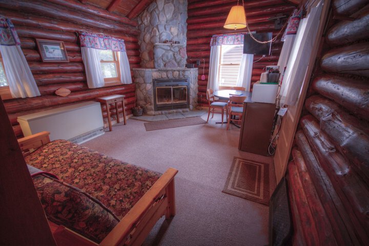 Room 100 of 229