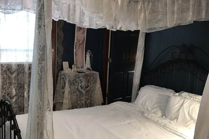 Room 8 of 41