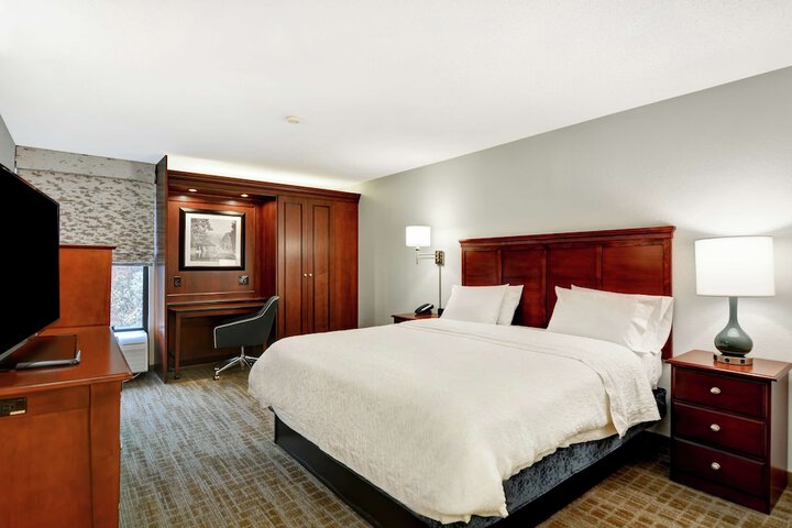 Room 11 of 41