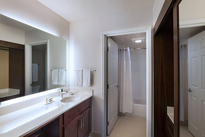 Room 14 of 30