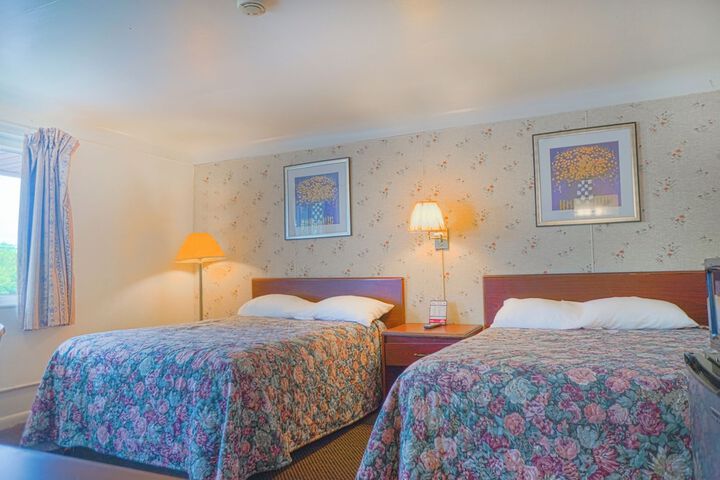 Room 13 of 27