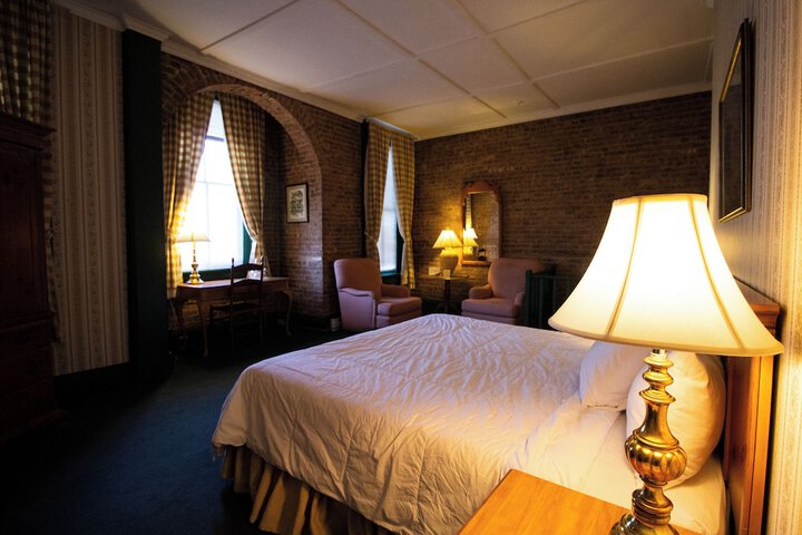 Beekman Arms and Delamater Inn