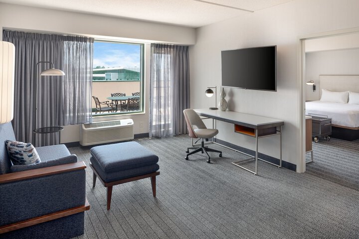 Room 5 of 40
