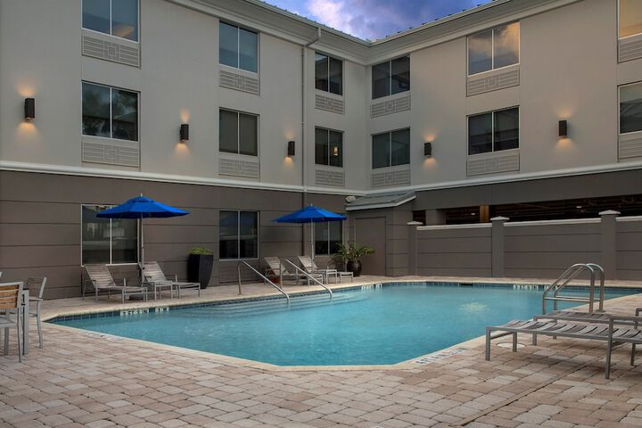 Holiday Inn Express Jacksonville Beach by IHG