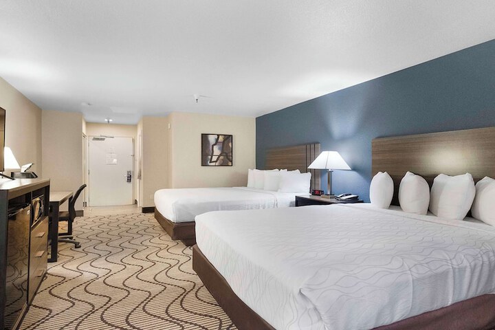 Best Western Plus Heritage Inn