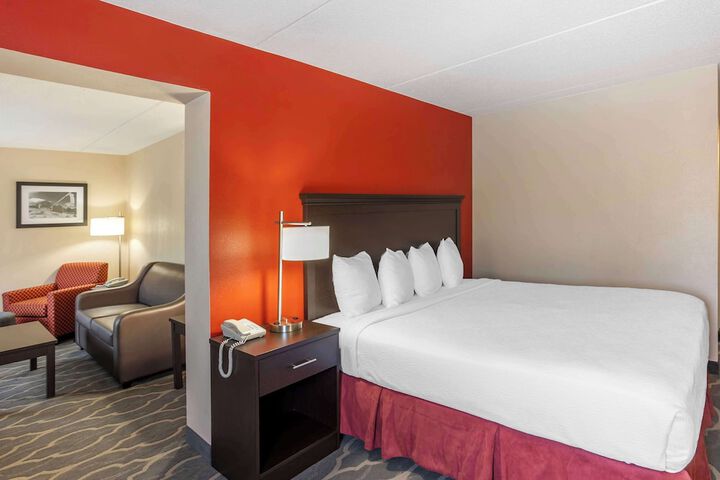 Room 42 of 61
