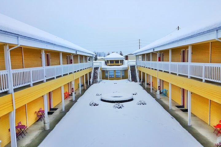 Hotel Exterior 46 of 47