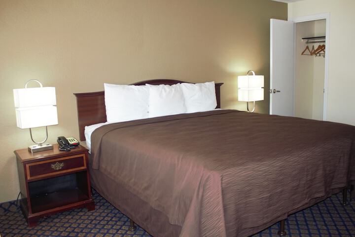 Room 18 of 24