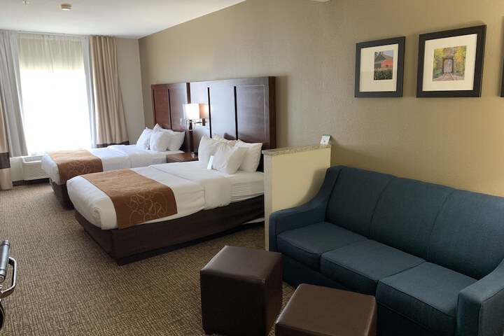 Room 28 of 47