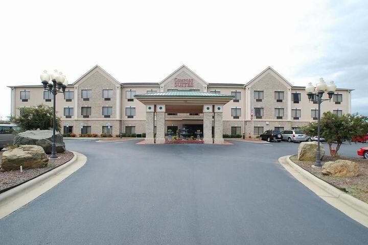 Quality Suites Graham - Burlington South