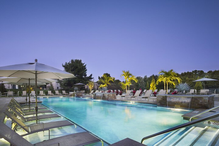 Pool 15 of 52