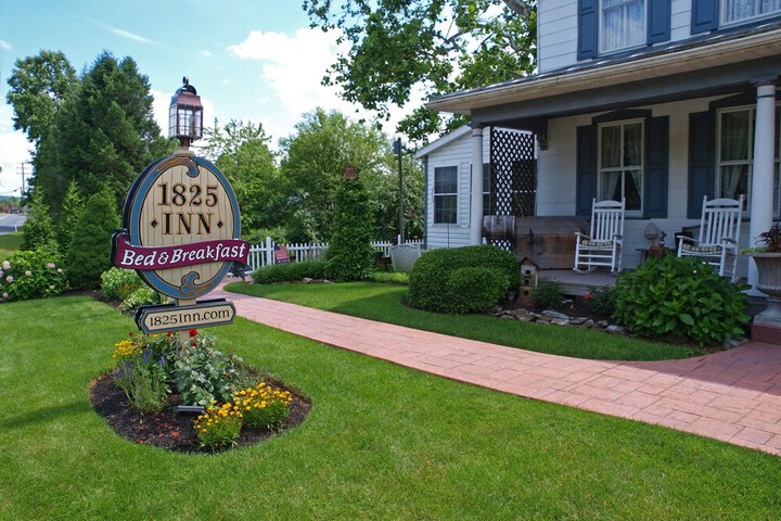 1825 Inn Bed and Breakfast