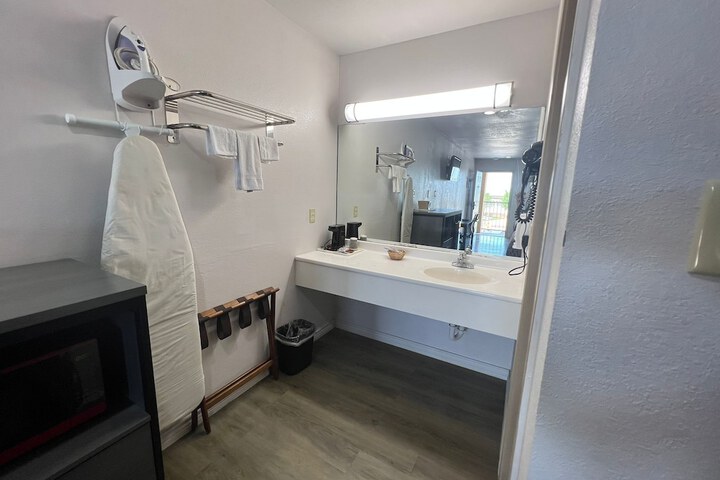 Room 18 of 39