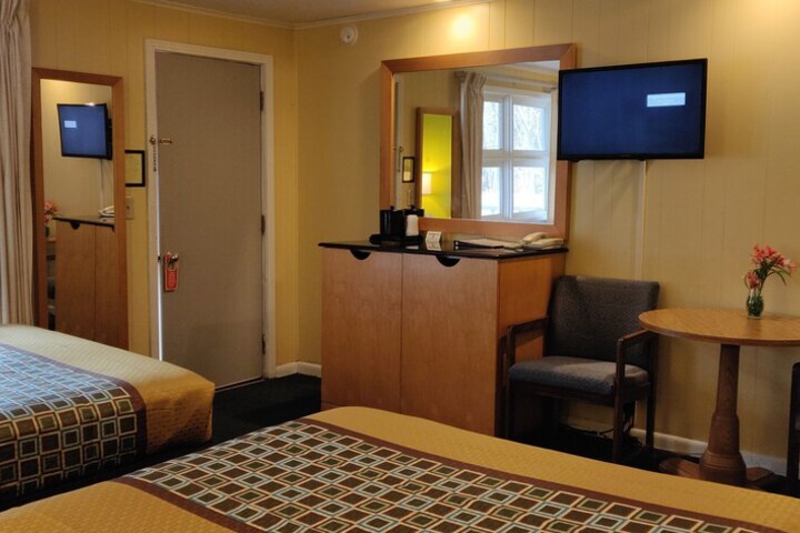 Room 84 of 118