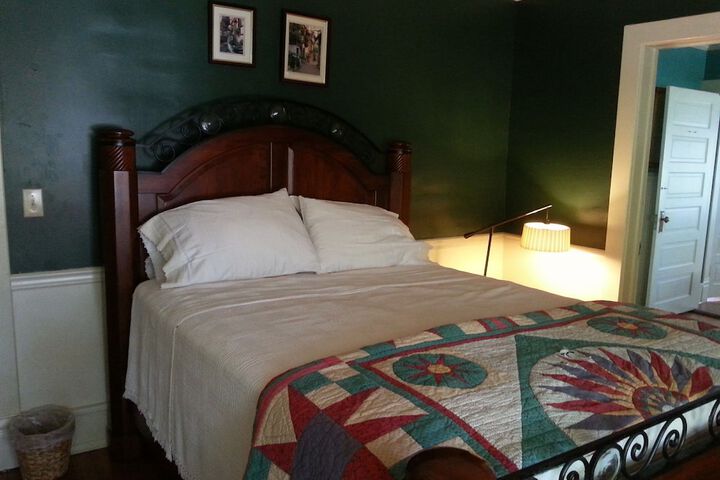 Room 30 of 35