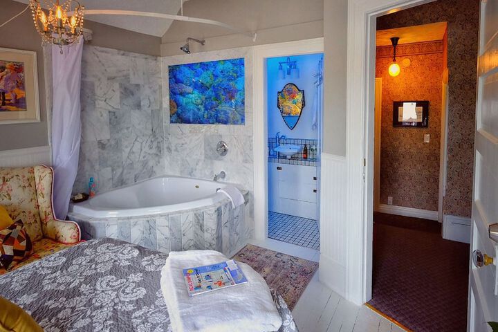 Secrets on Main Bed & Breakfast