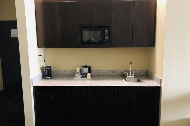 Wingate by Wyndham Lake Charles Casino Area