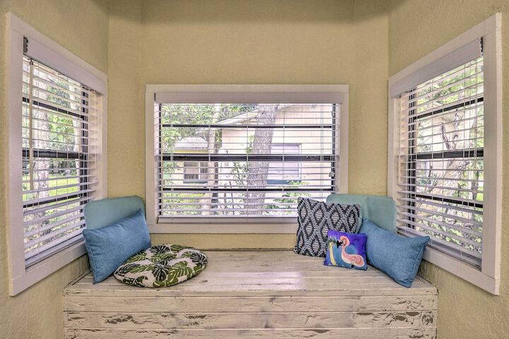 Family Home: Walk to Downtown & Stetson Univ!