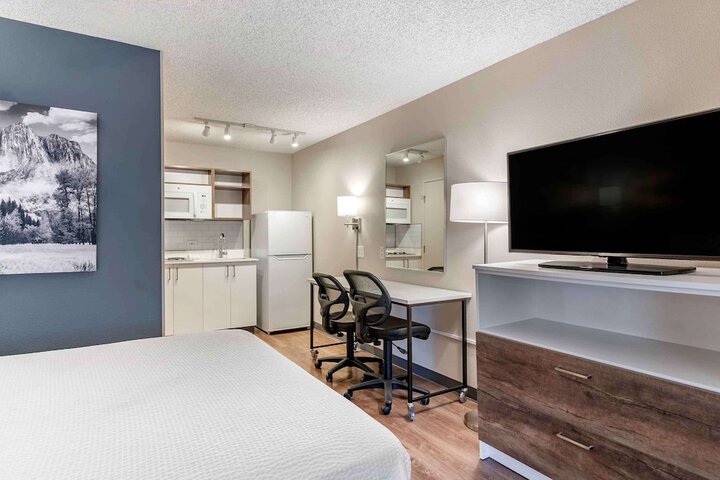 Room 15 of 30