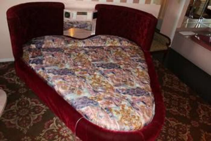 Presidential Inn and Suites
