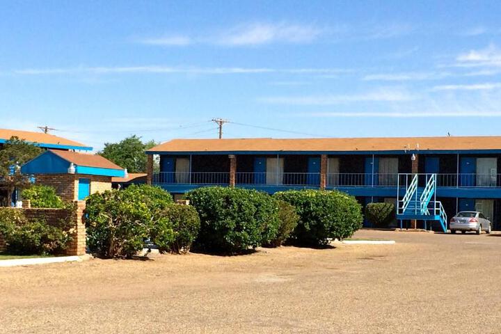 Crystal Palace Inn Brownfield