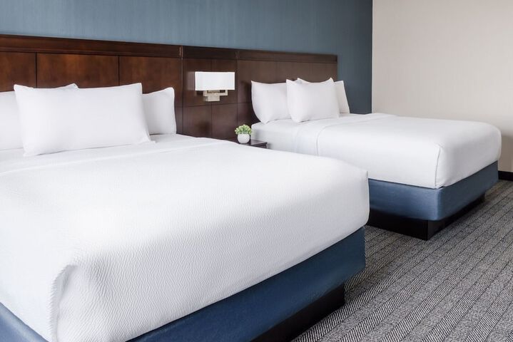 Courtyard by Marriott Manchester - Boston Regional Airport