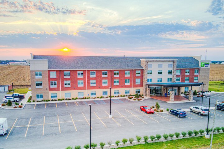 Holiday Inn Express & Suites Remington by IHG