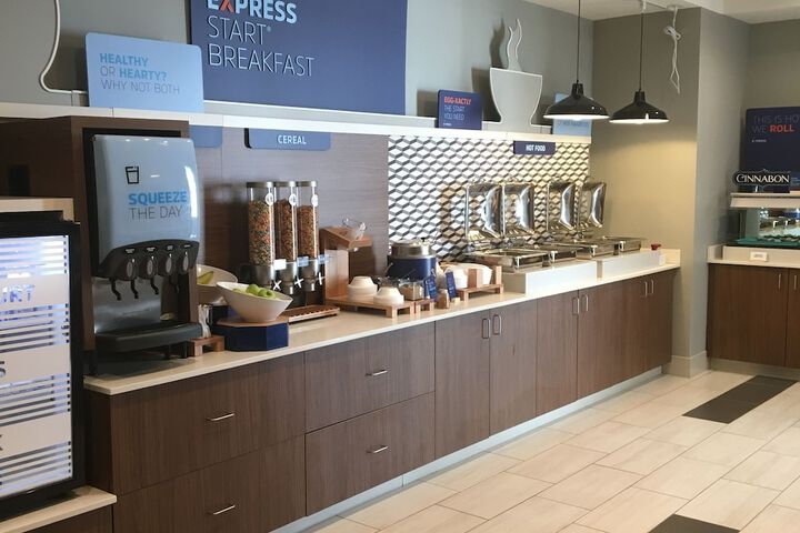 Holiday Inn Express and Suites Nebraska City by IHG