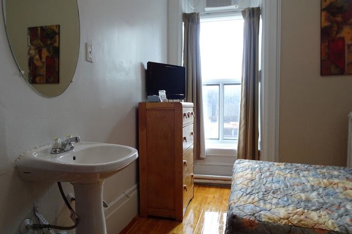 Room 55 of 62