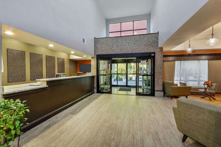 Best Western Magnolia Inn & Suites
