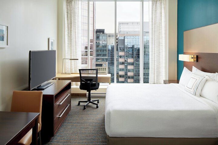 Room 16 of 33