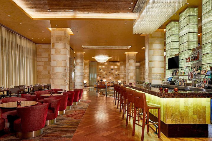 Lounge 55 of 72