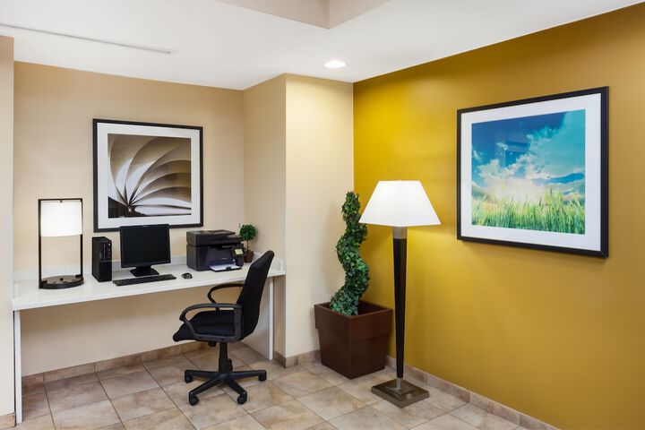 Candlewood Suites Aurora-Naperville by IHG