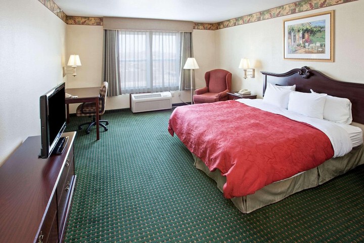Room 5 of 22