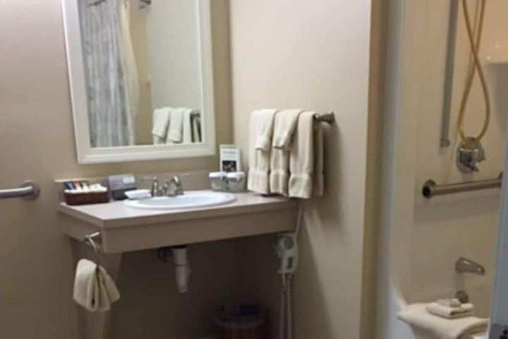 Room 52 of 111