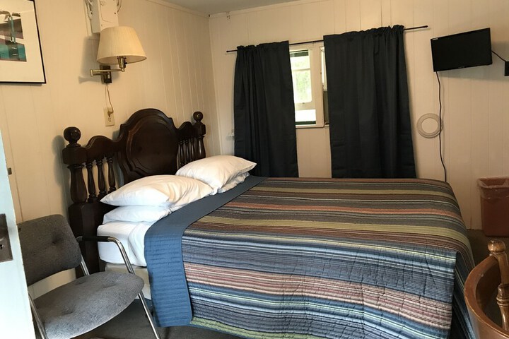Chamber Lane Motel