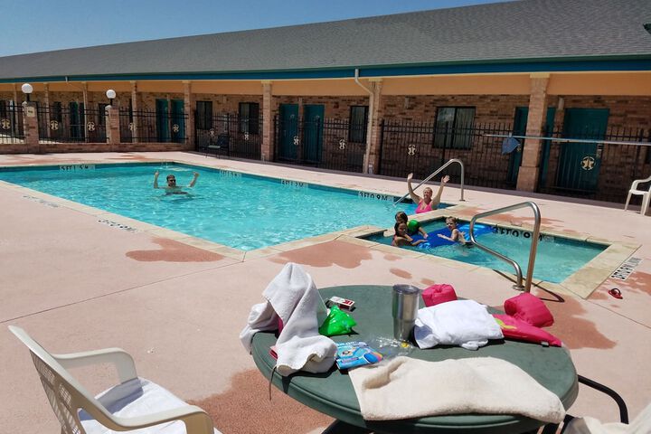 Pool 8 of 32