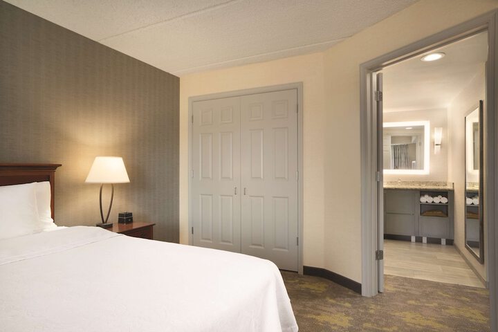 Room 42 of 59