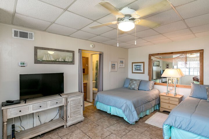 Room 10 of 19