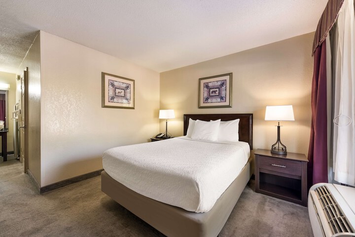 Room 5 of 24