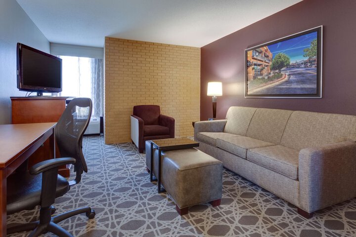 Room 18 of 46