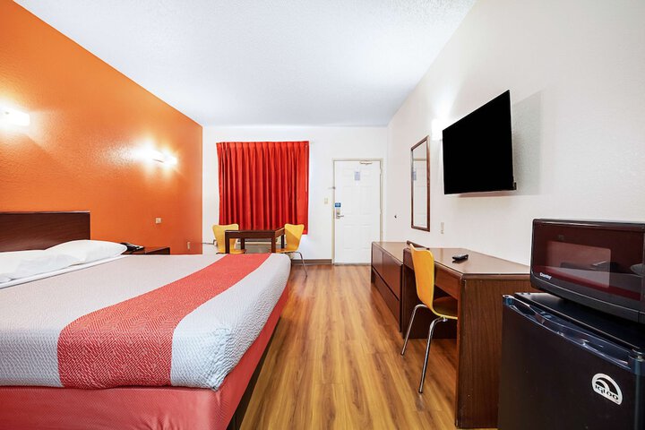 Room 27 of 30