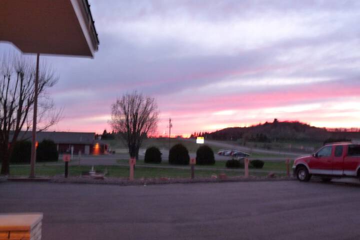 Country Villa Motel and Country Camping