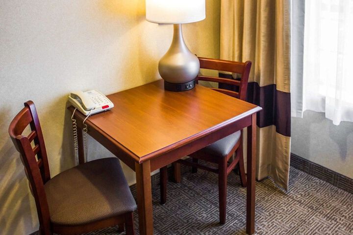 Room 11 of 34