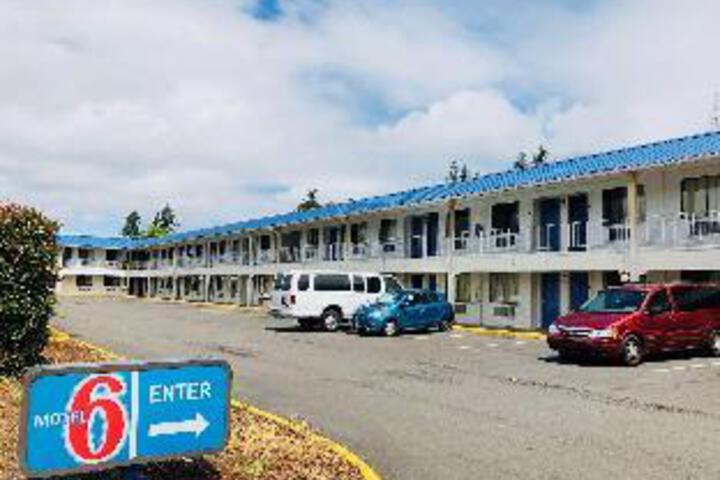 Motel 6 East