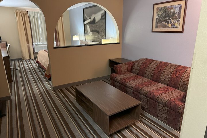 Room 9 of 35