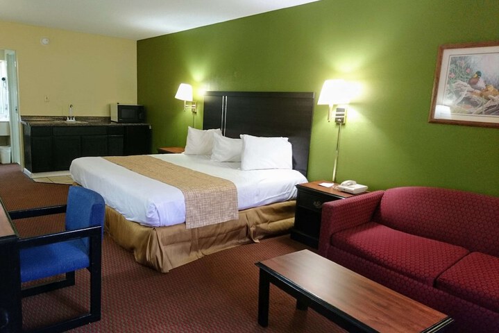 Room 7 of 34