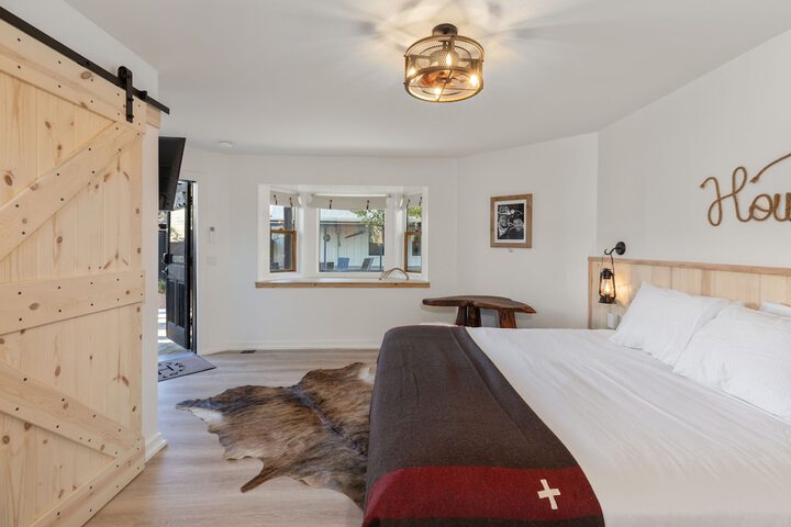 Room 27 of 70