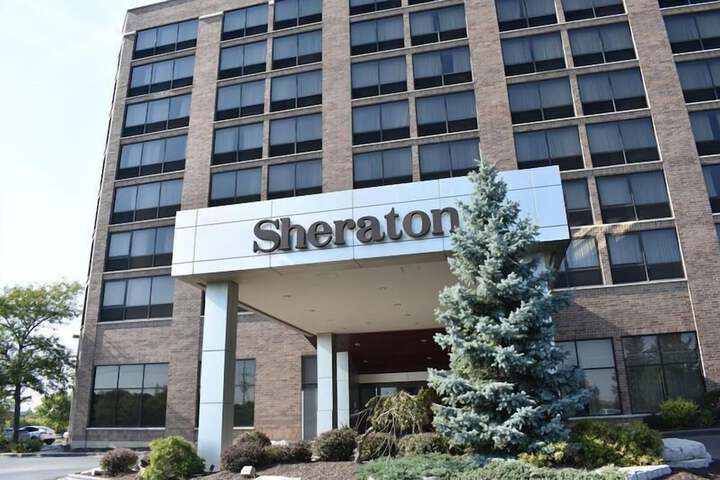Sheraton Lisle Naperville Hotel