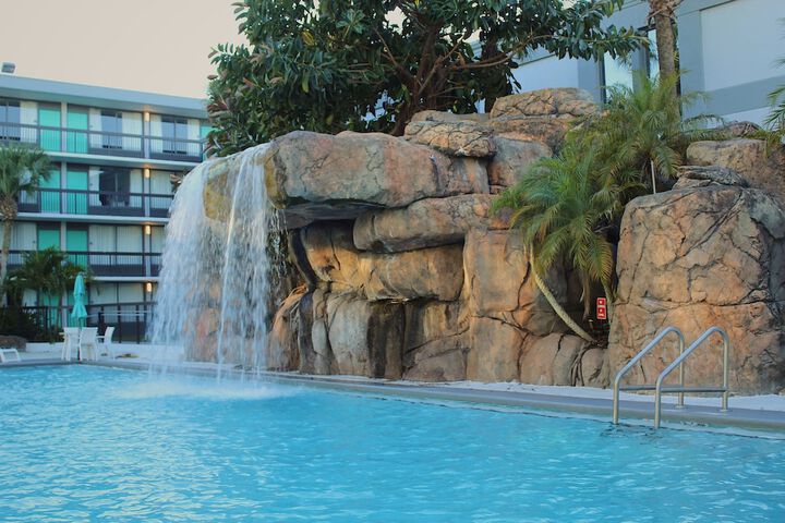 Hotel 4 of 73